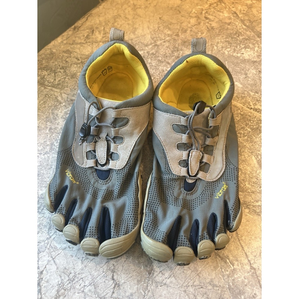 Vibram FiveFingers Shoes Mens EU 43 Gray Yellow Toe Shoes Minimalist Trail Read